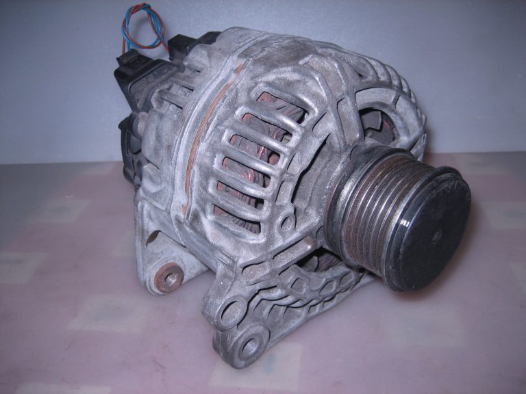 Alternátor 045903023 90A Bosch 1.2TDI 1.4TDI