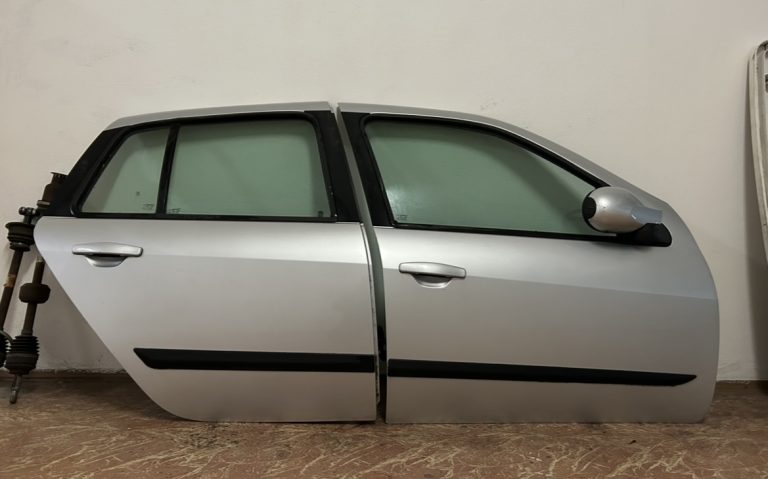 RENAULT THALIA DVERE KOMPLET