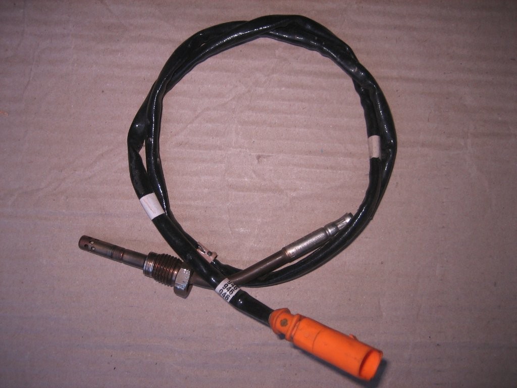 Snímač teploty spalín 03L906088CH pre 1.6TDI Cay